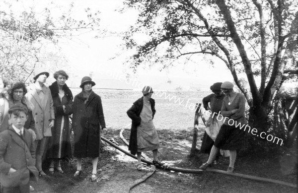 THE PRESBYBERY :LADIES STOPPING HOLES IN THE HOSE